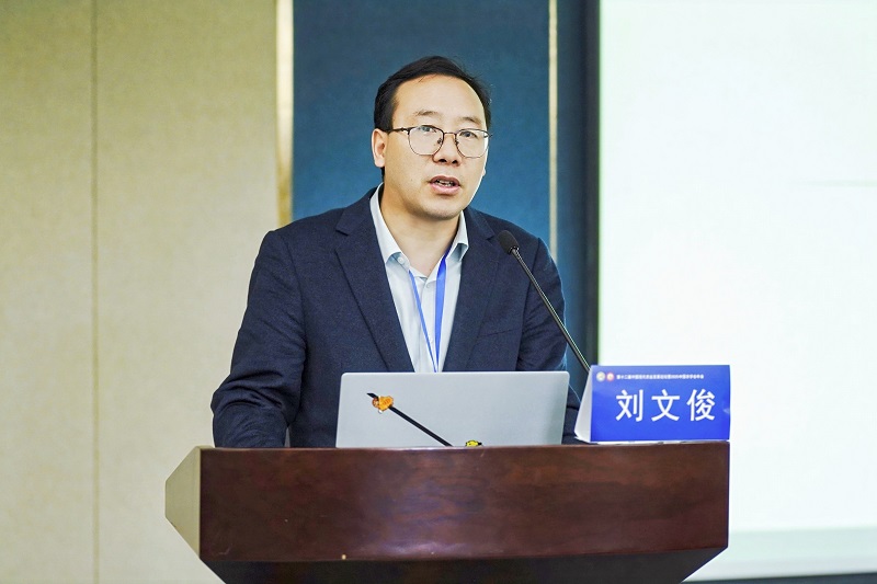 劉文俊.jpg